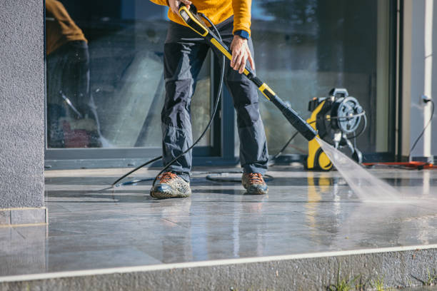 Best Commercial Building Pressure Washing  in Cave Springs, AR